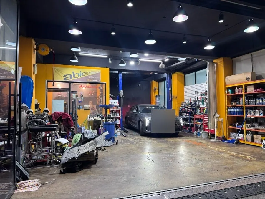 The K8 Hybrid brought in for an oil change