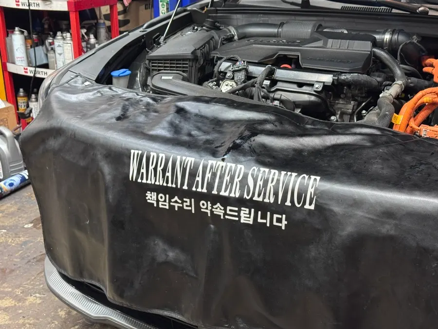 Oil and filter prepared to match the K8 Hybrid