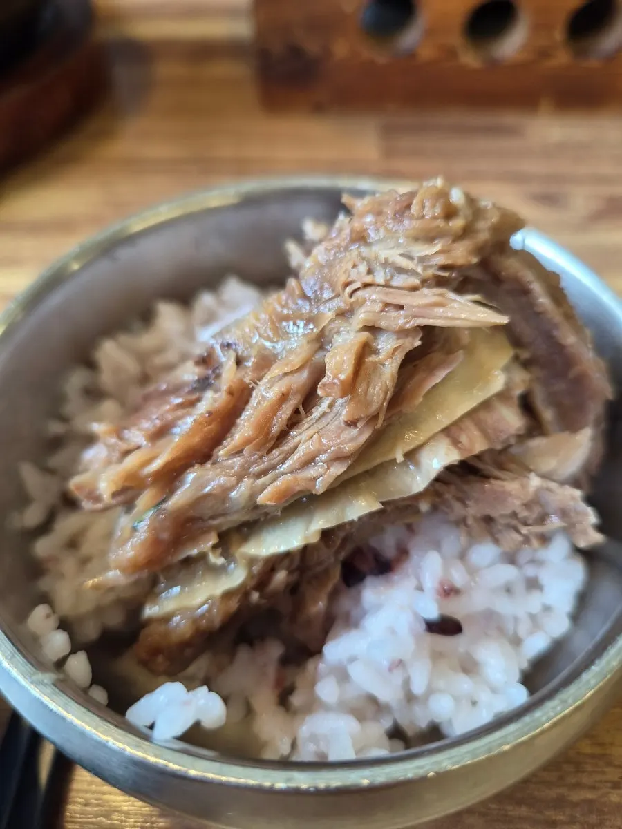 간장 양념이 밴 소갈비찜 갈비살