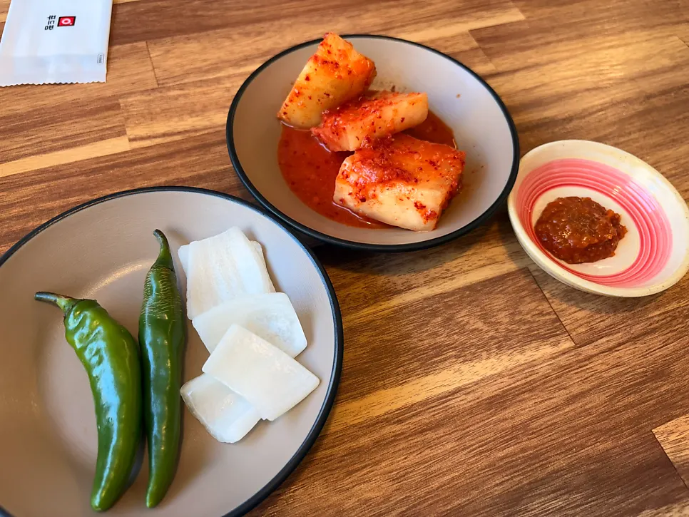 아차산통갈비탕 셀프바 반찬 코너