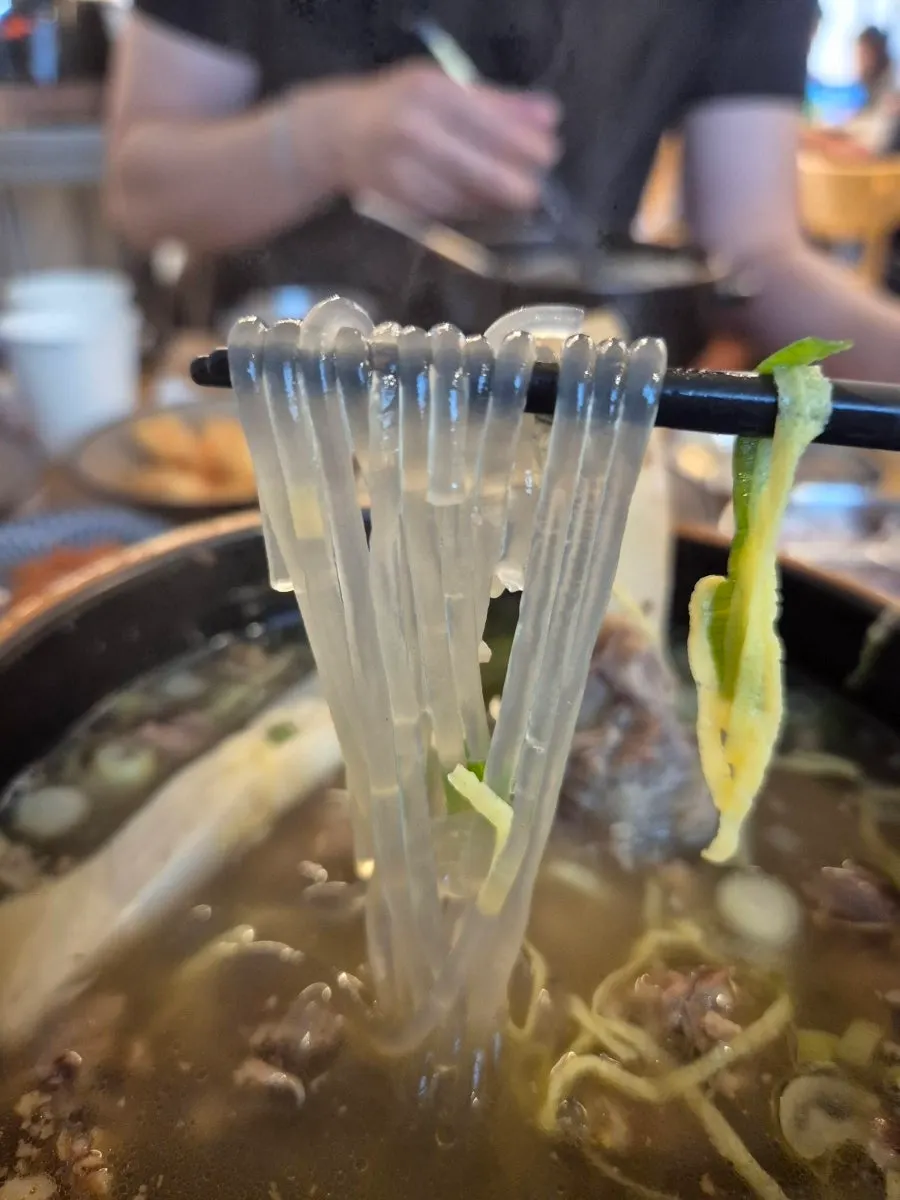 갈비탕에 들어 있는 당면