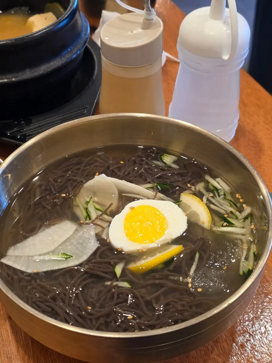 締めに食べた水冷麺