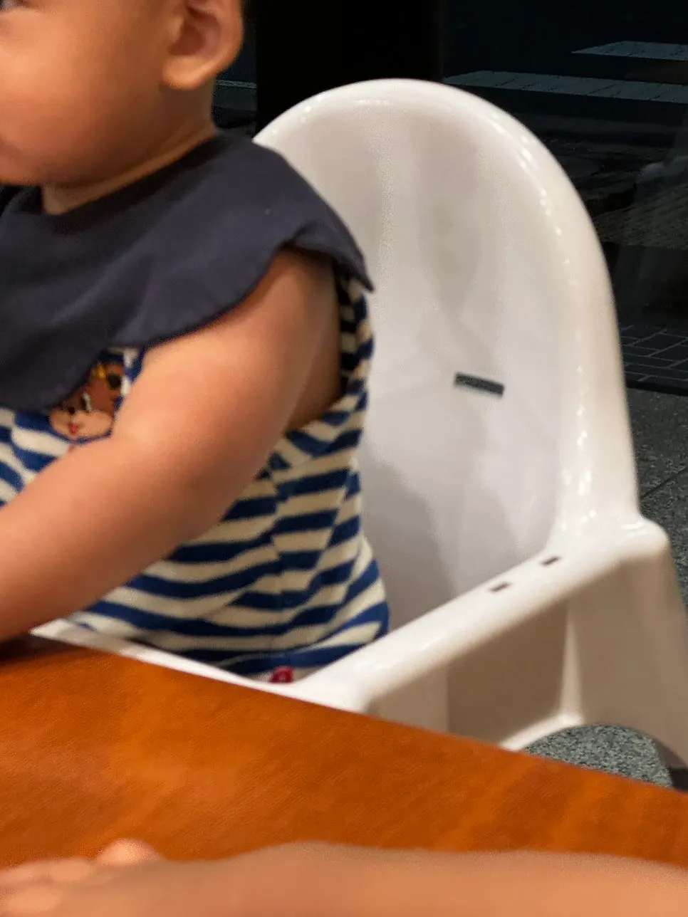 Kids' tableware at Nopo Dwaeji Aewol