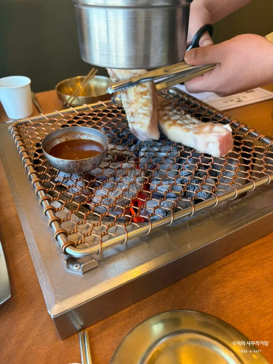 점심특선 흑돼지 삼겹살과 밑반찬