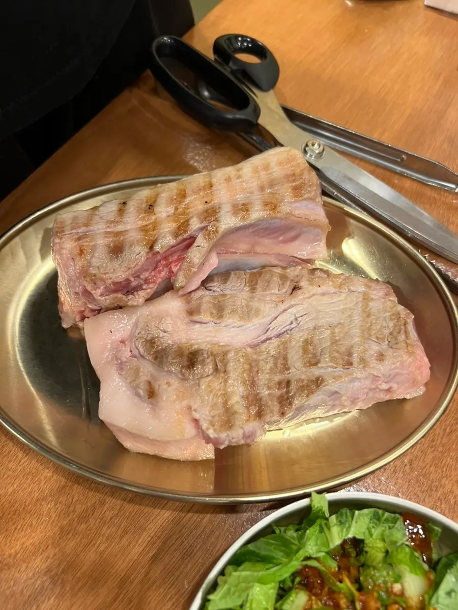 고기와 곁들이는 땅콩분태 깨소금