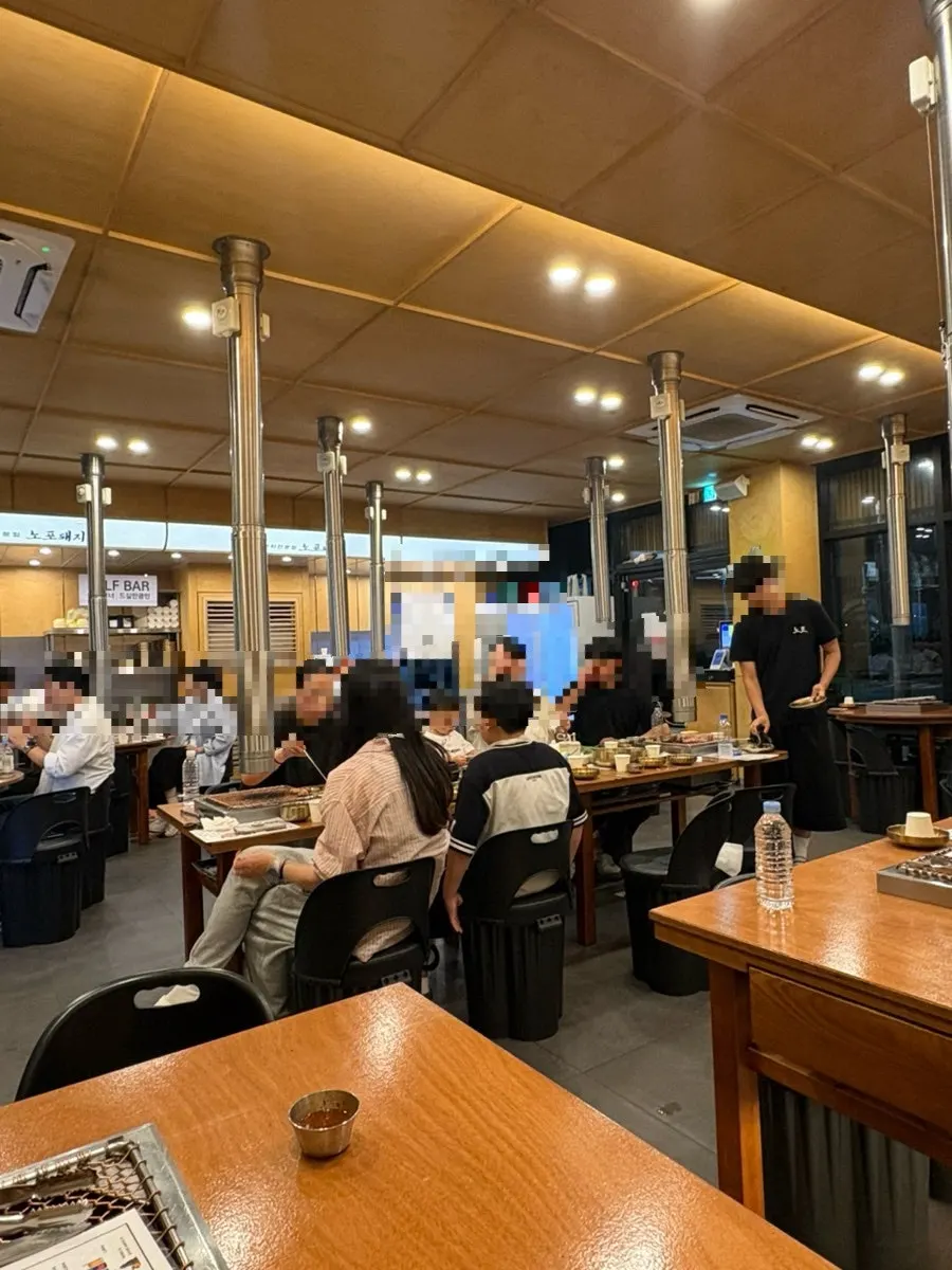 노포돼지 애월 매장 내부