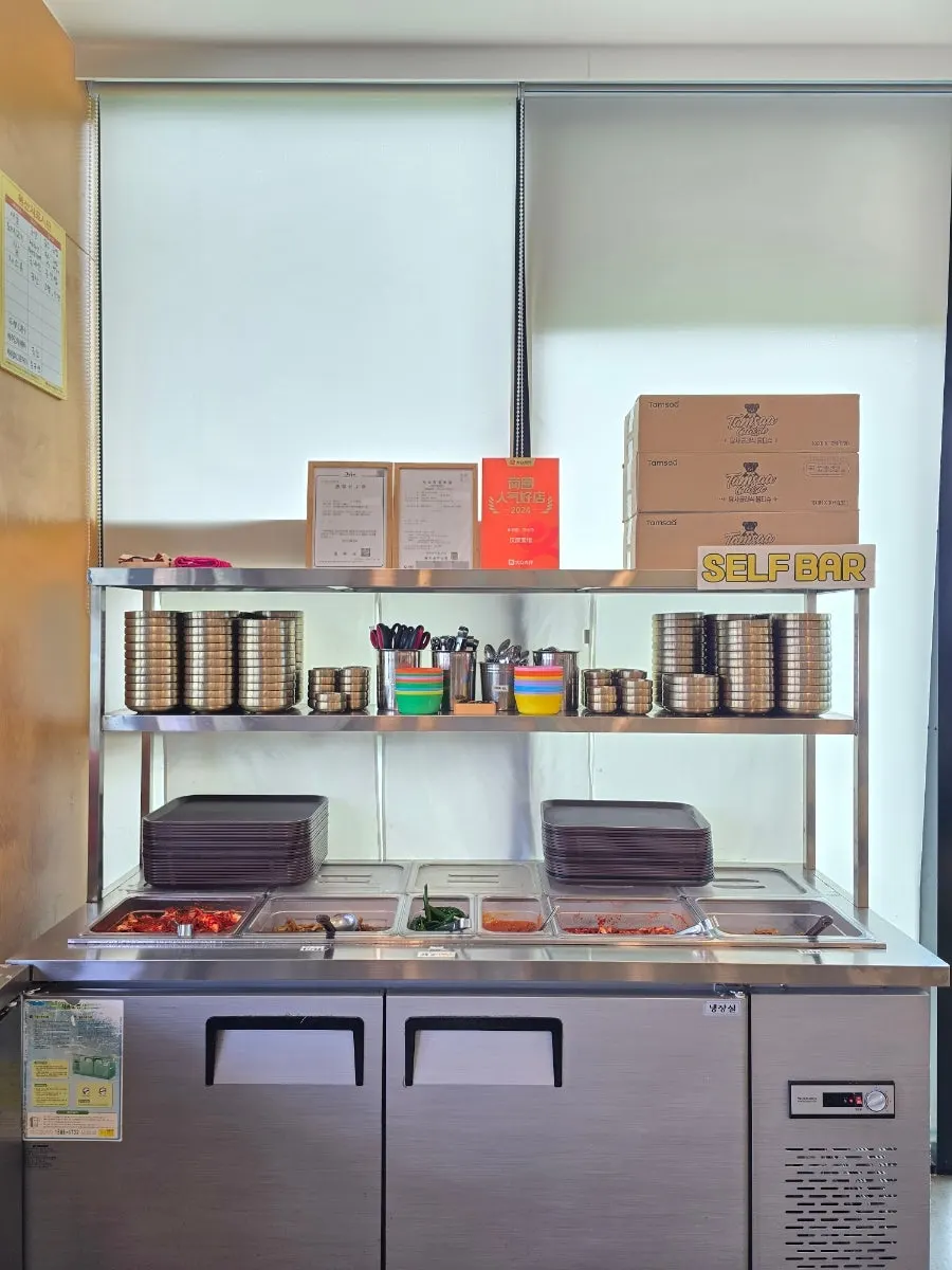 Self-serve basic side dish bar