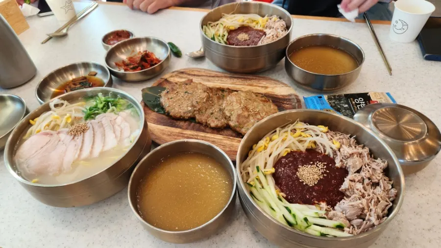 떡갈비 한 조각 클로즈업