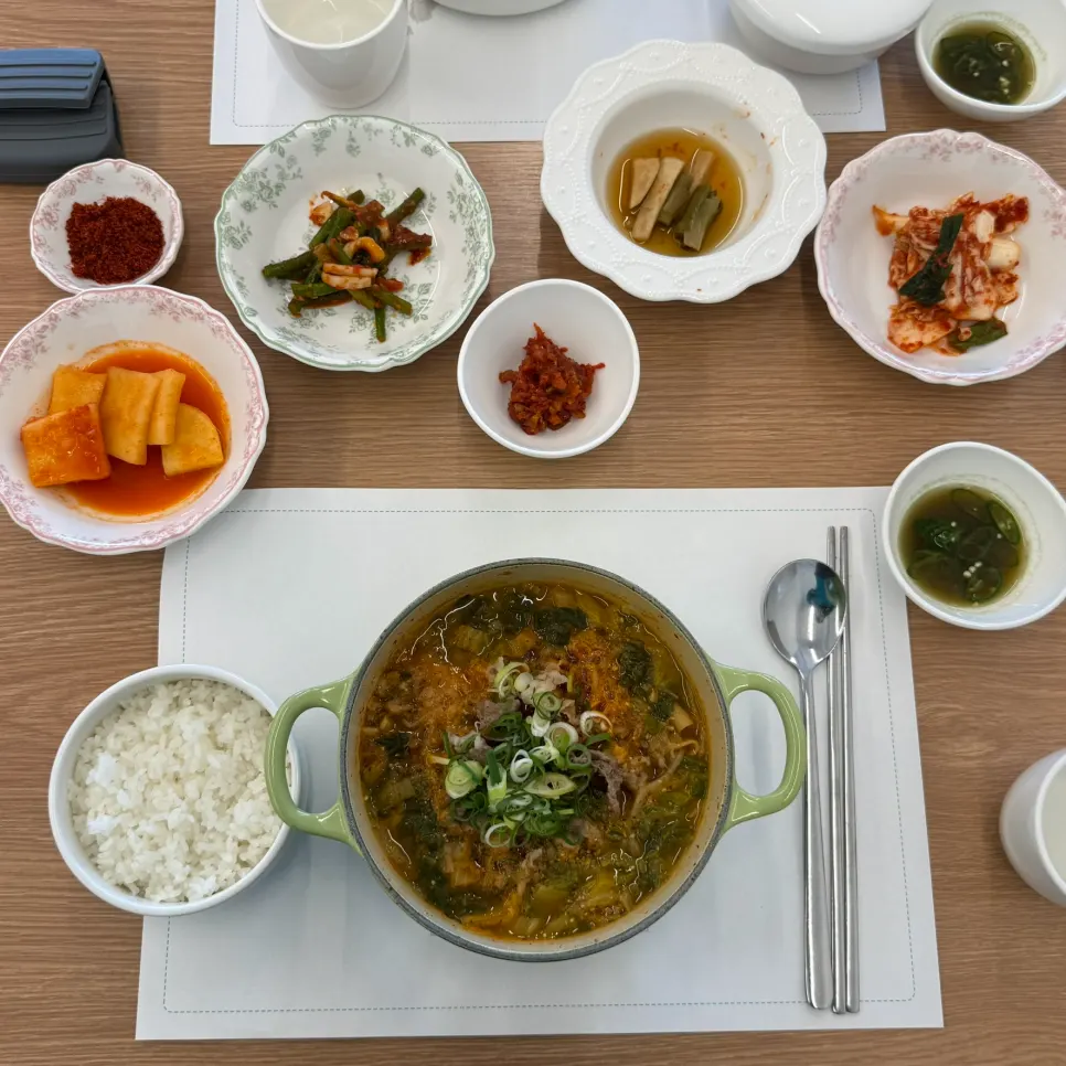 Meal at Aewol Eomma, open from 6am