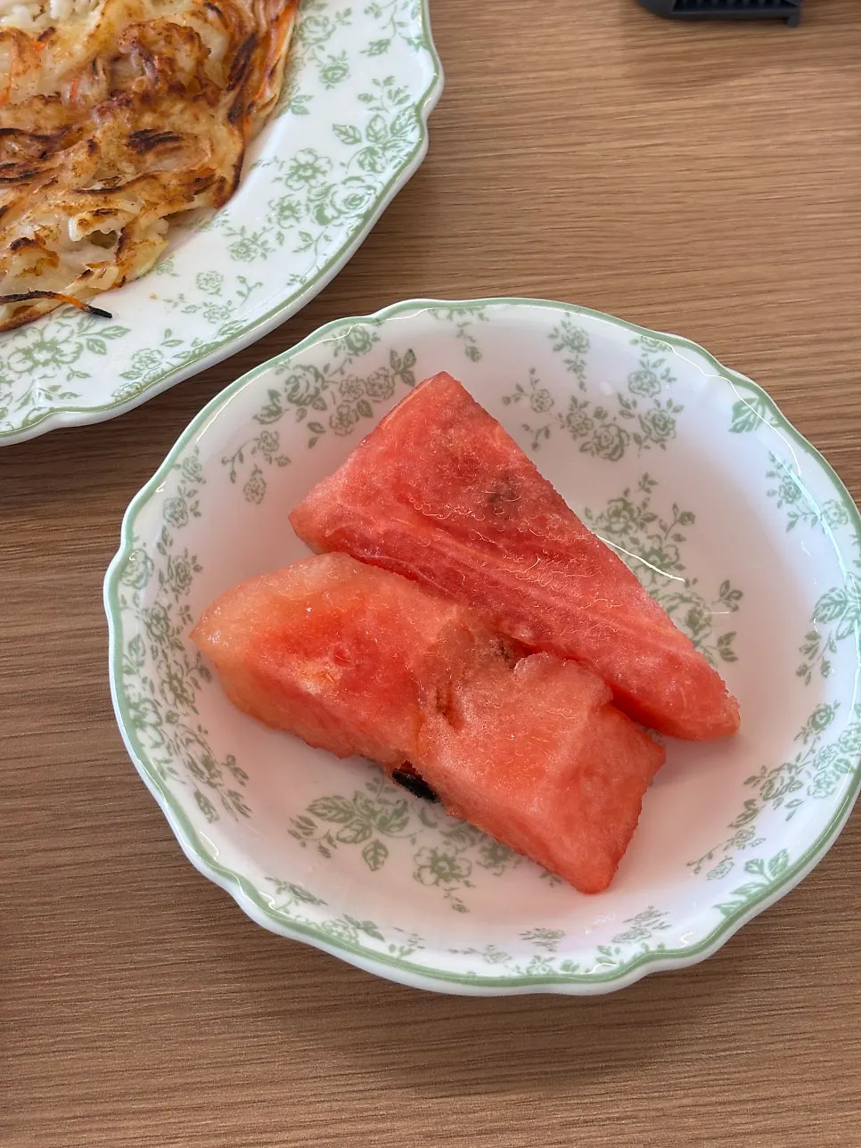 후식으로 나온 시원한 수박