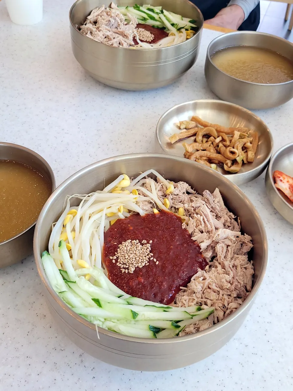 Soft sliced pork topping
