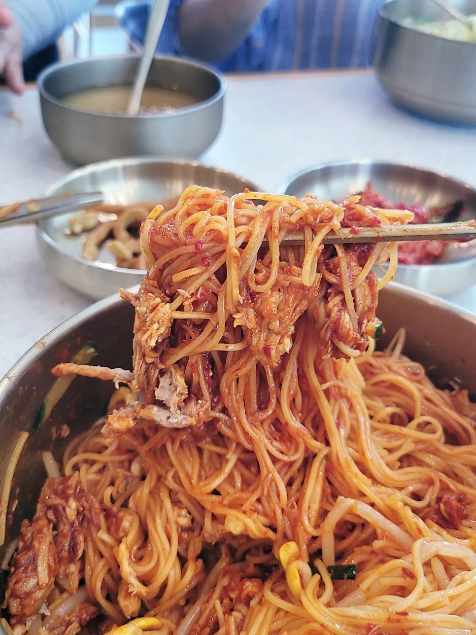 Both bowls placed together at the end of the meal