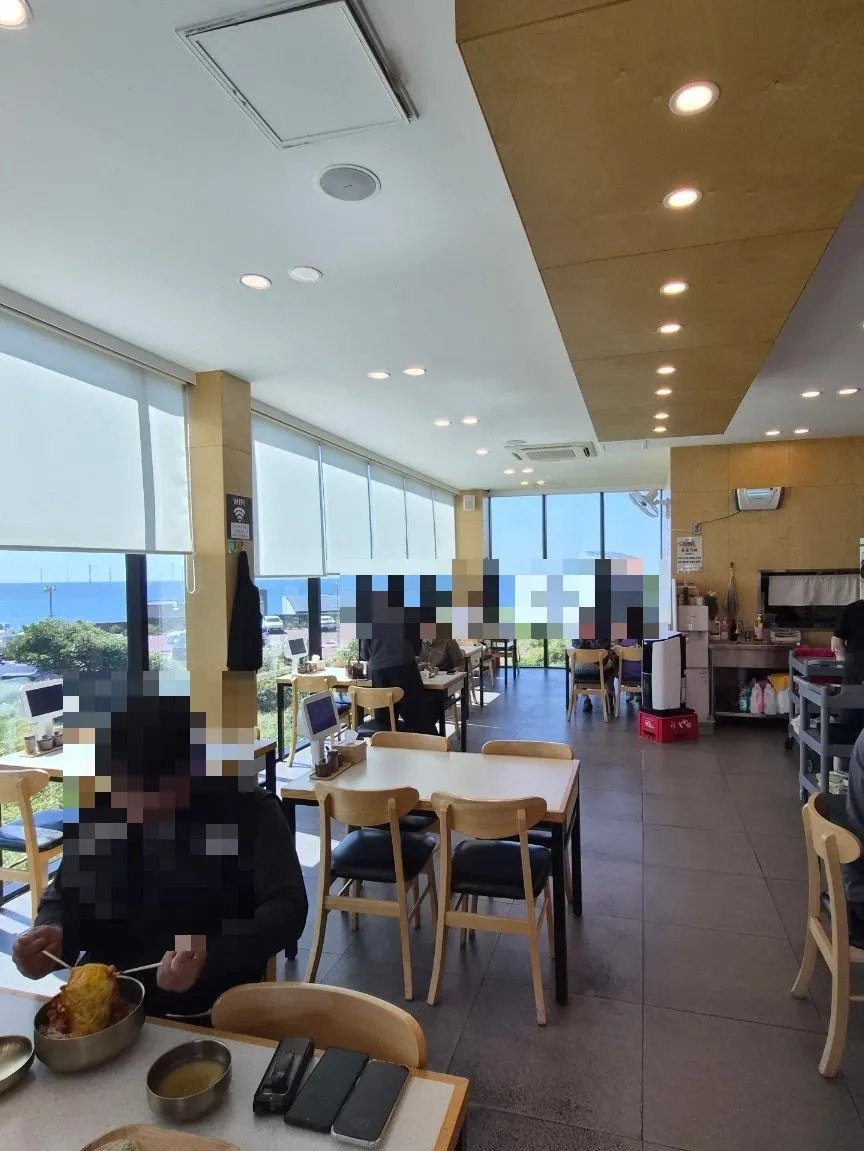 한담국수 입구와 주변 모습