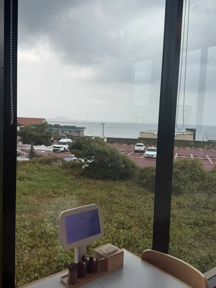 애월로 한담국수 입구 주변 모습