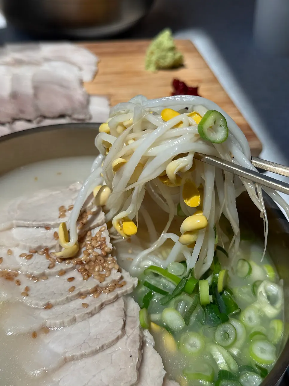 Pork noodles with refreshing broth