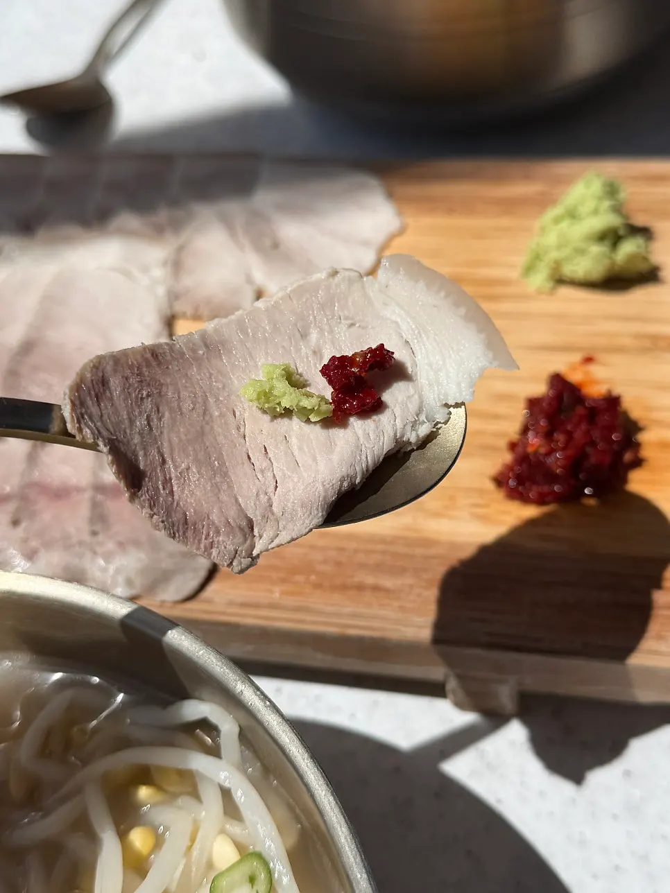 Chilled dombe pork that pairs well with noodles