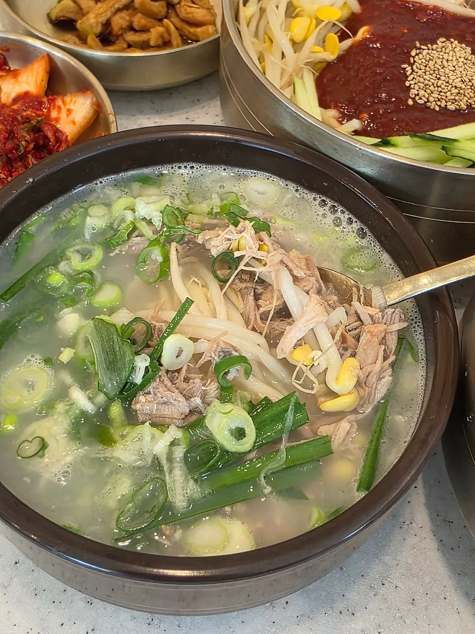 사골 베이스 살코기국밥