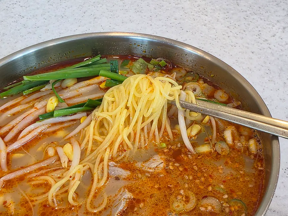 마라 맛이 진한 고기국수