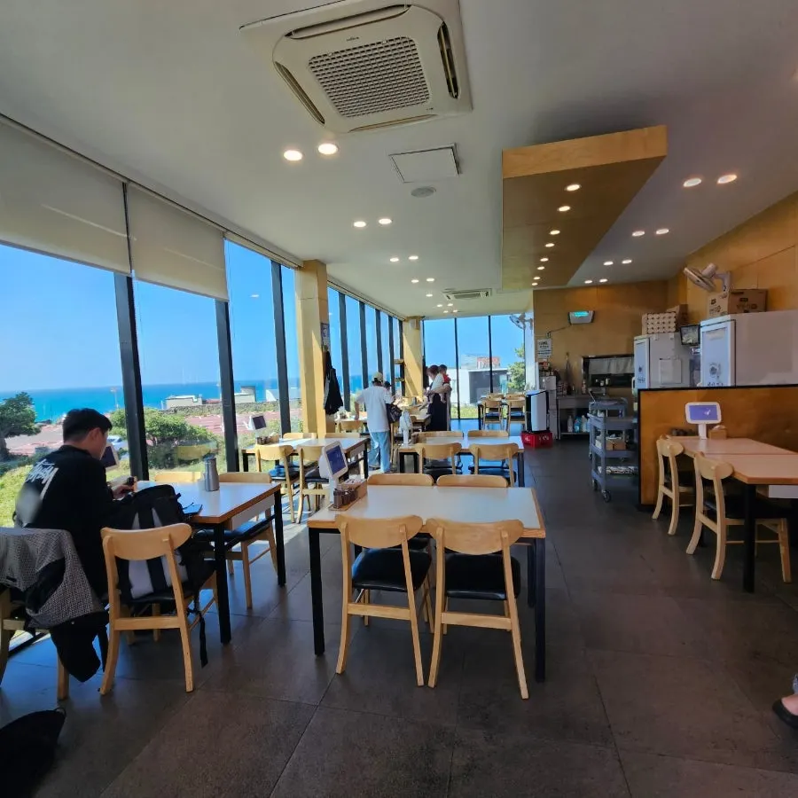 Photo of the noodle restaurant Handam Guksu Gwakji Aewol Branch near Handam Beach