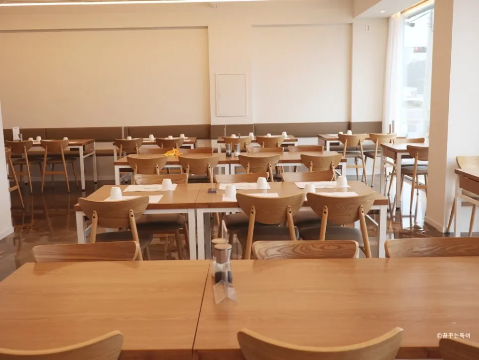 Spacious, clean interior of Aewol Eomma