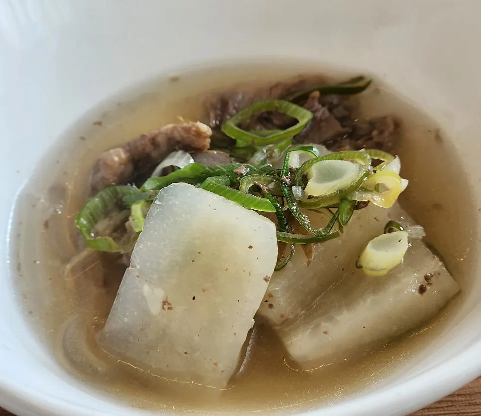 Aewol Eomma's beef radish soup with radish and glass noodles
