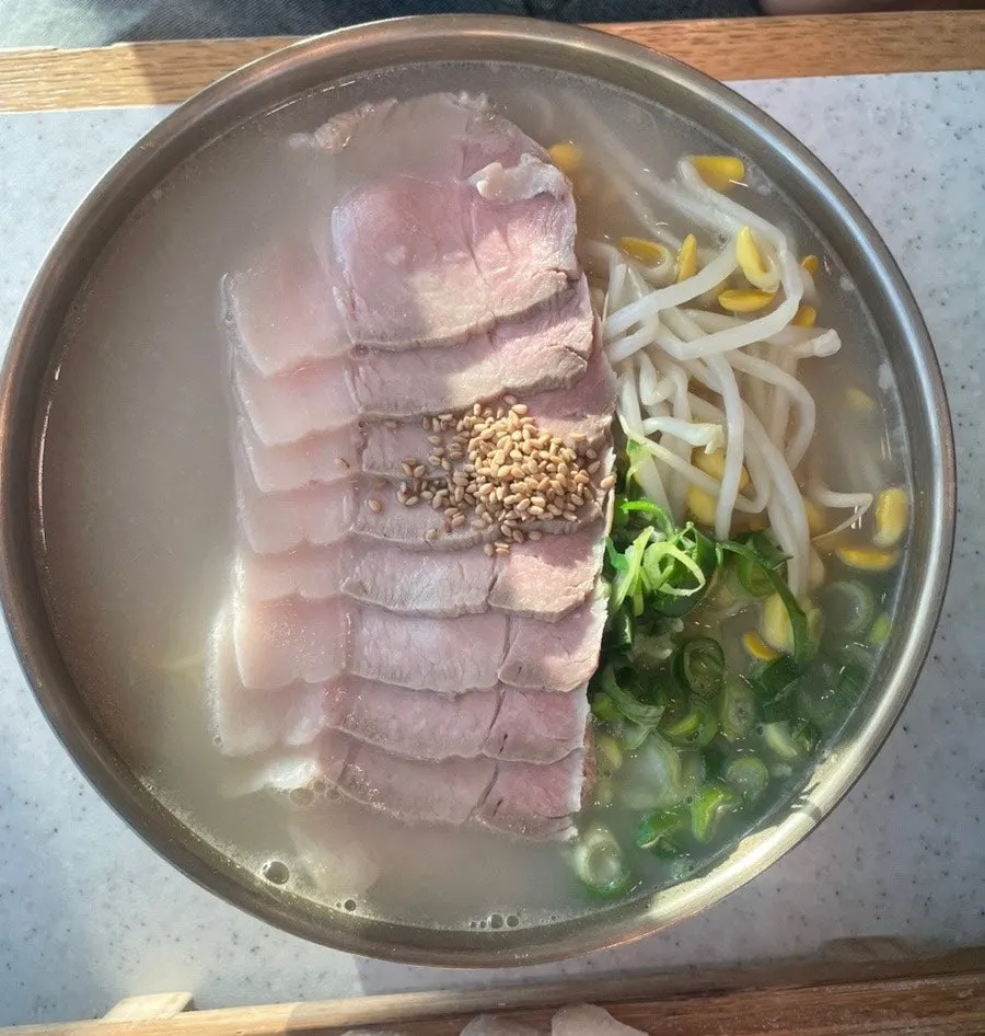Comparison of regular and large pork noodle portions