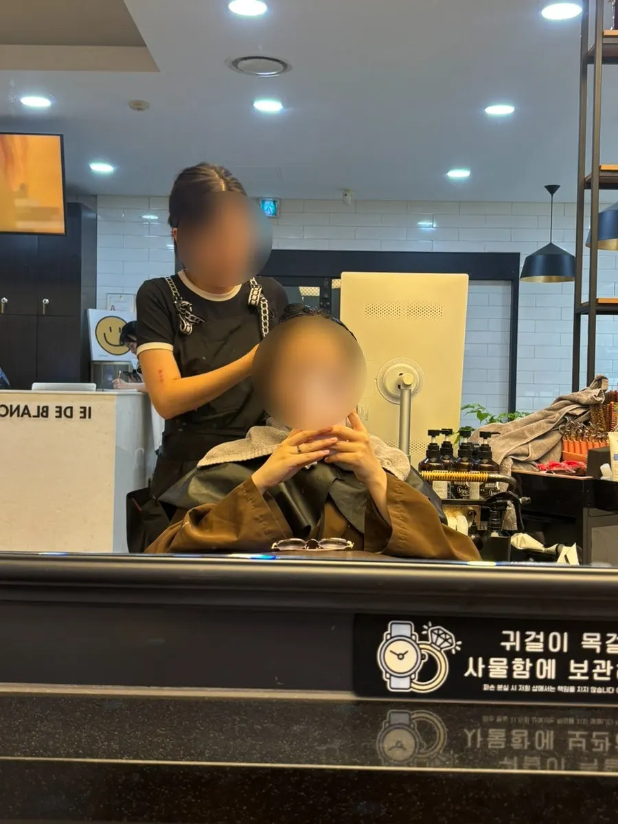 딥 클렌징 샴푸 단계 진행 모습