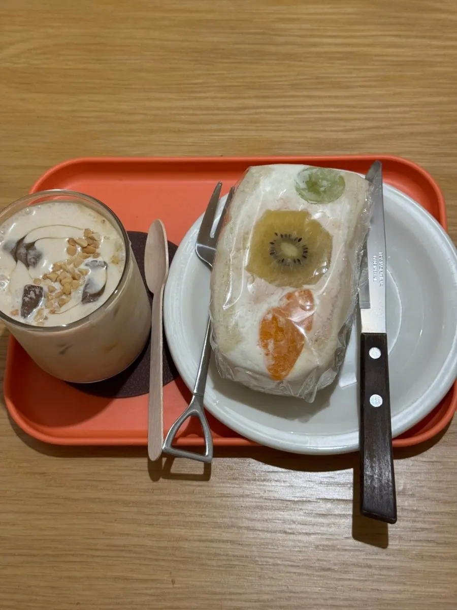 Fruit sando and Tak Latte on the table