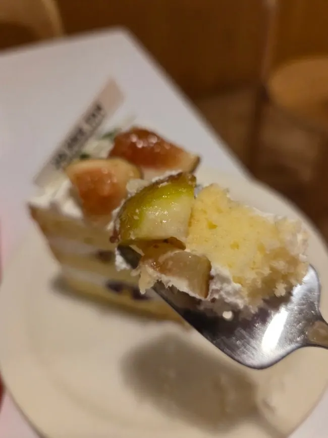 A forkful of fig cake