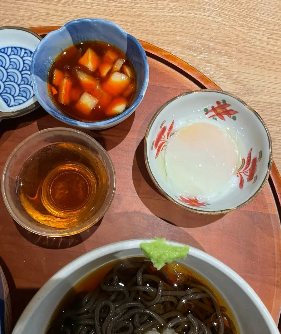사이드 메뉴로 고른 시원한 냉모밀
