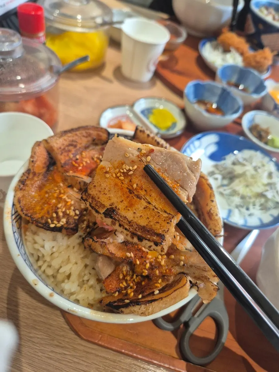 차슈동정식 곁들임 한상