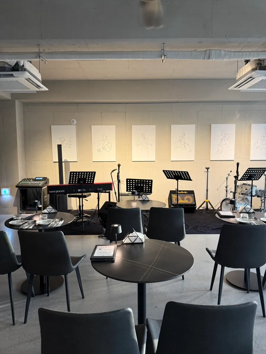 Jazz show schedule and lineup posted at the 3rd-floor entrance