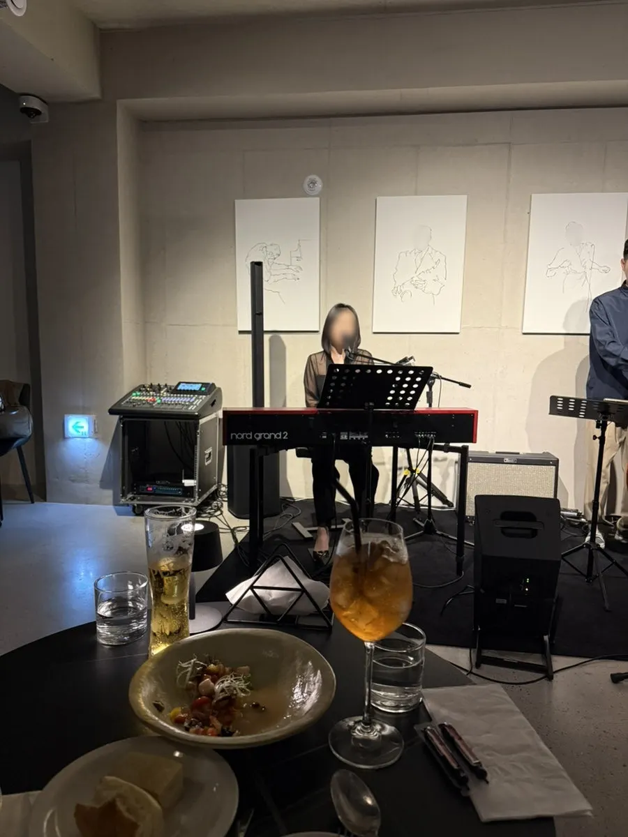 알레그로 생맥주와 스프리츠 한 잔