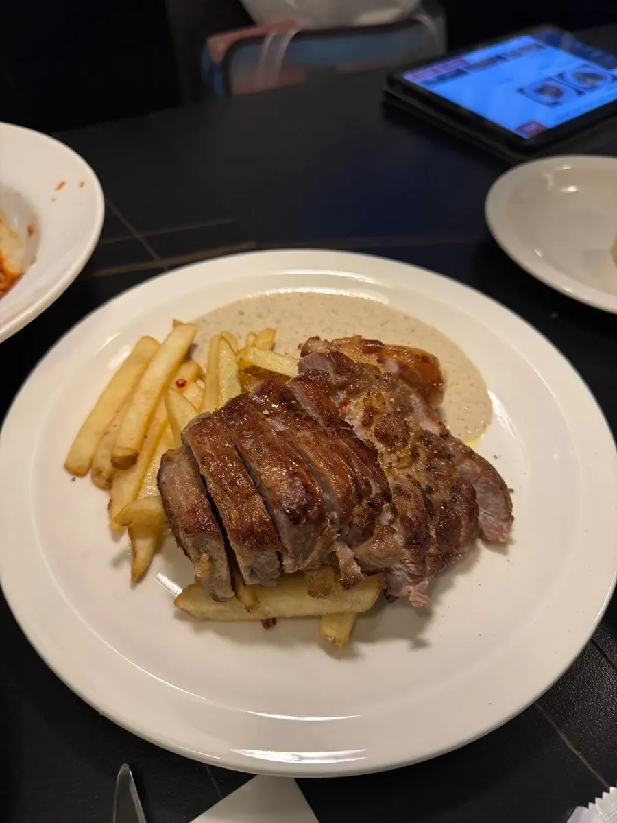 토마토 베이스 아마트리치아나 파스타