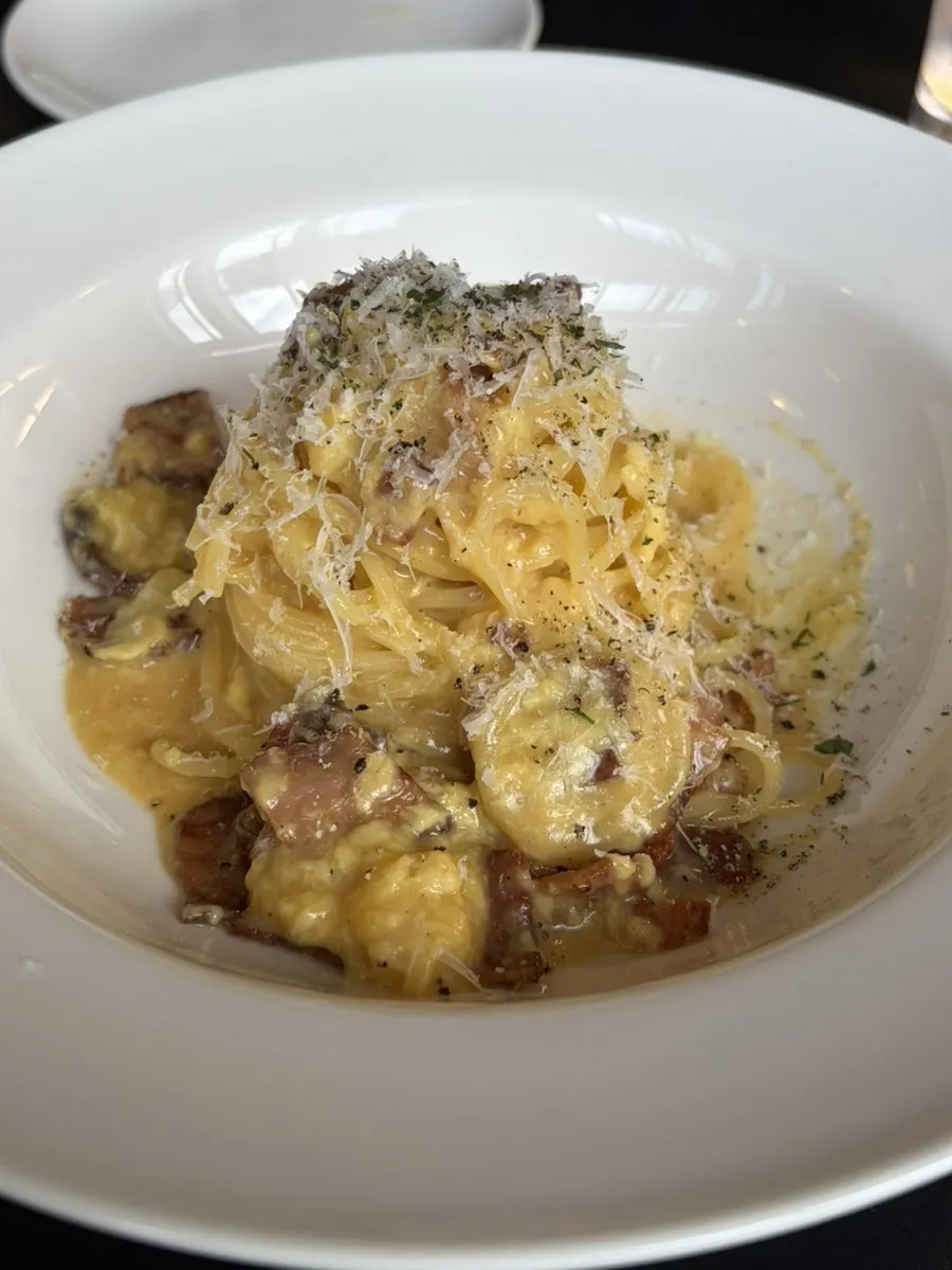 Plating de la carbonara italiana