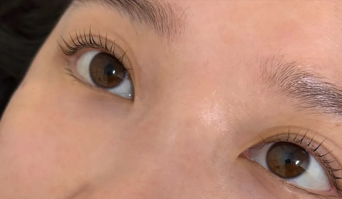 Side view of lash angle after the J-curl lash lift