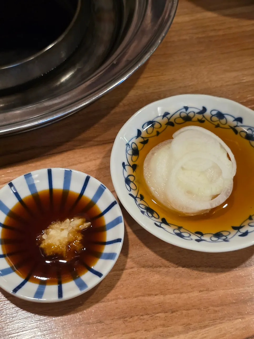 Garlic, onion and yakiniku sauce table setting