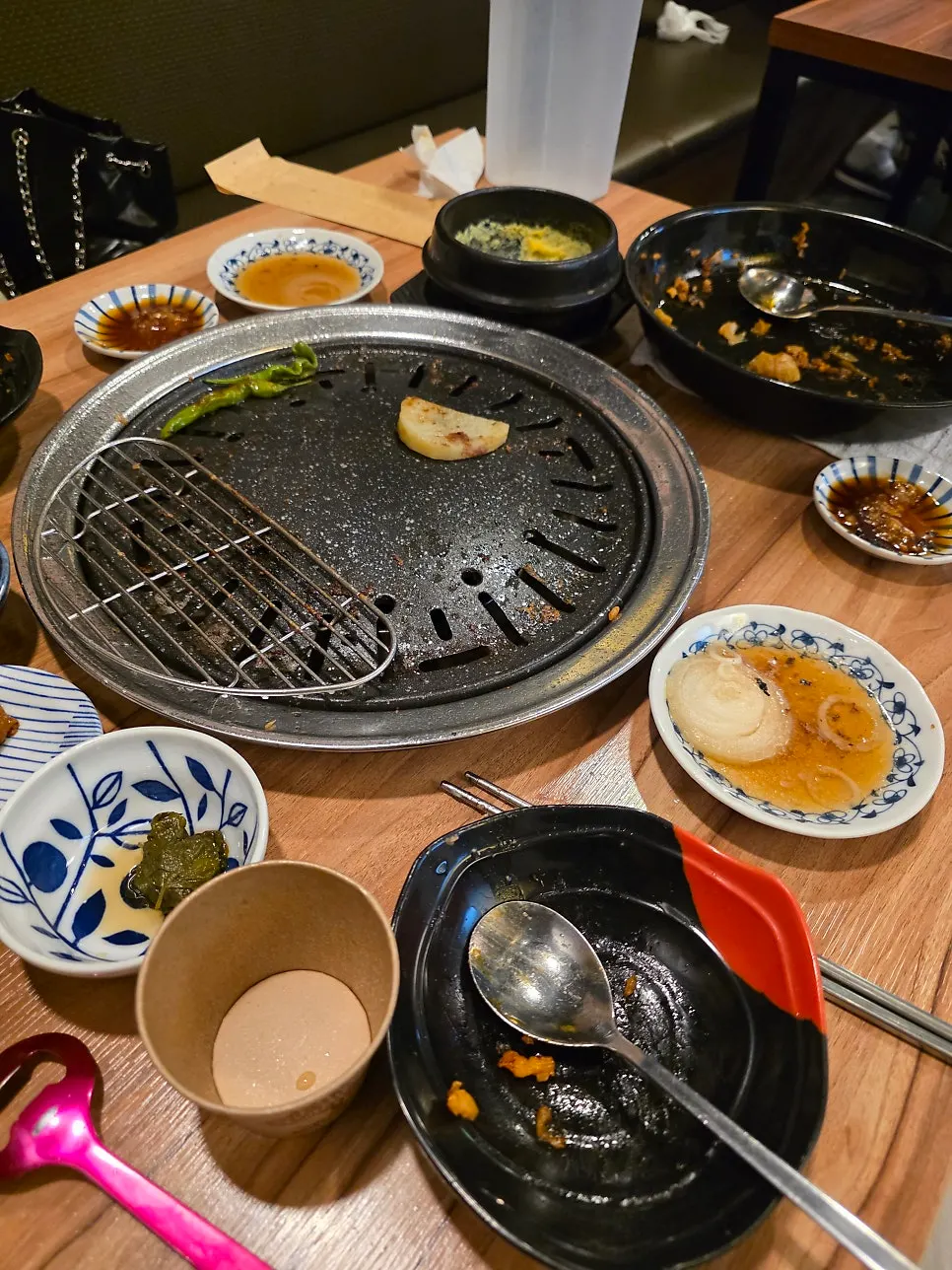 Finishing yangbap fried in beef fat