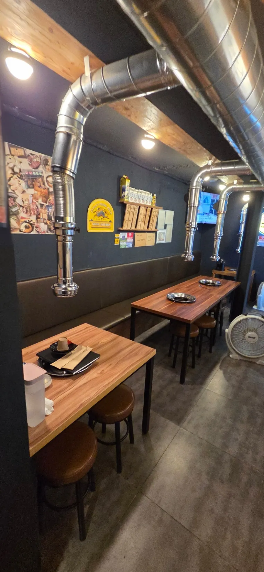 Wagyu quality certification notice posted in the restaurant