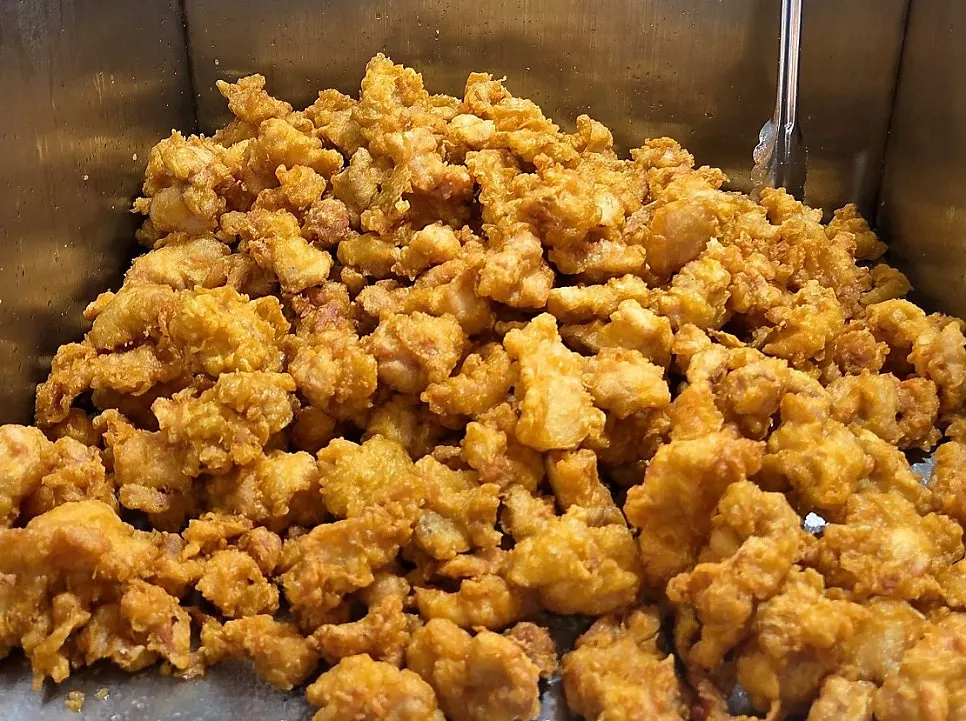 암사시장 옛날통닭과 중간매운 닭강정, 김씨치킨