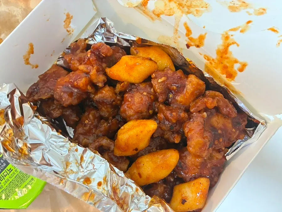 양념 닭강정 중간매운맛 중 사이즈