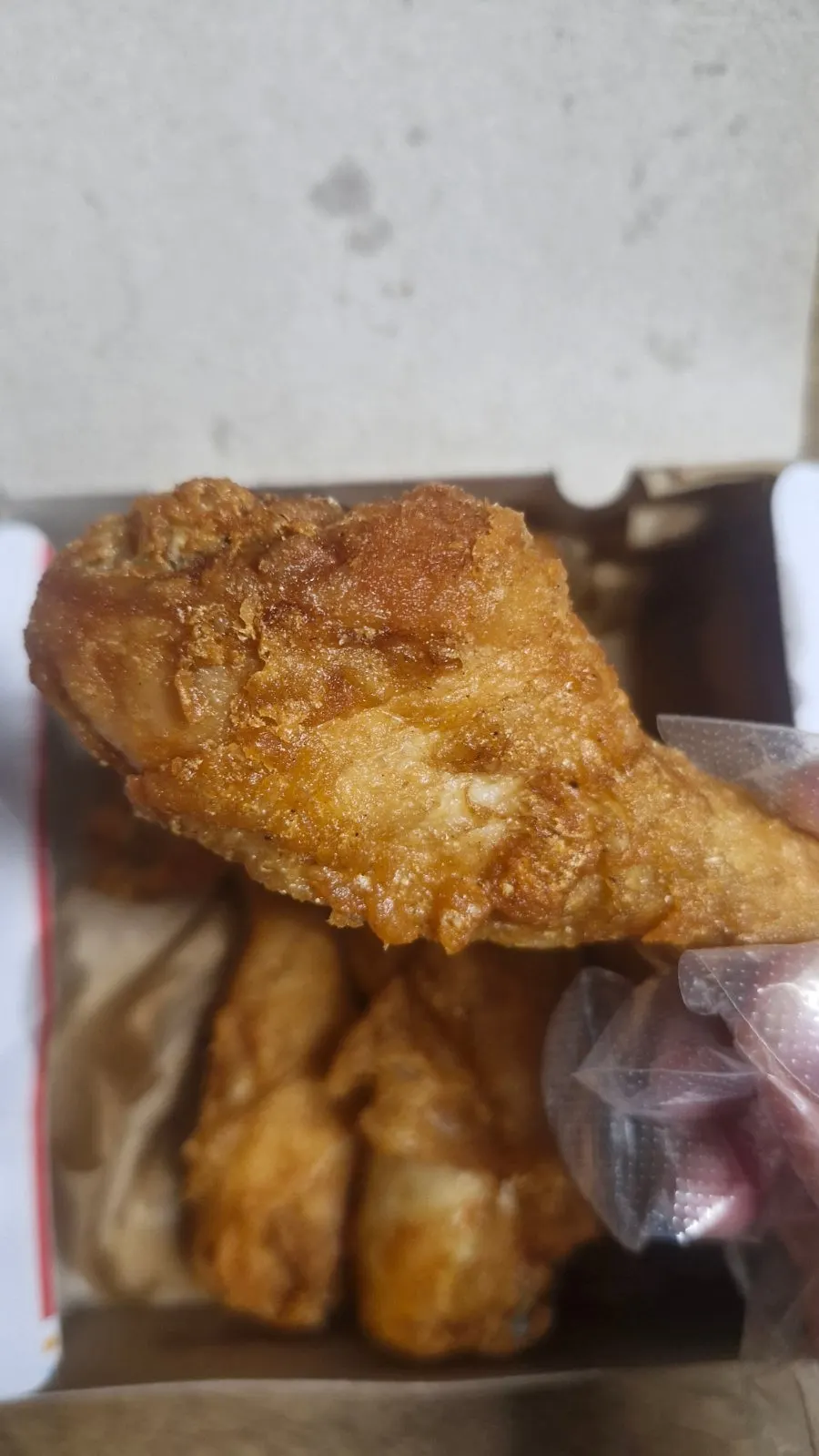 Cross-section of a drumstick with thin crispy coating