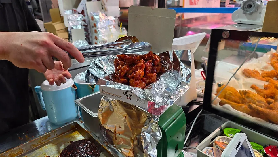 Dakgangjeong dengan tteok yang kenyal