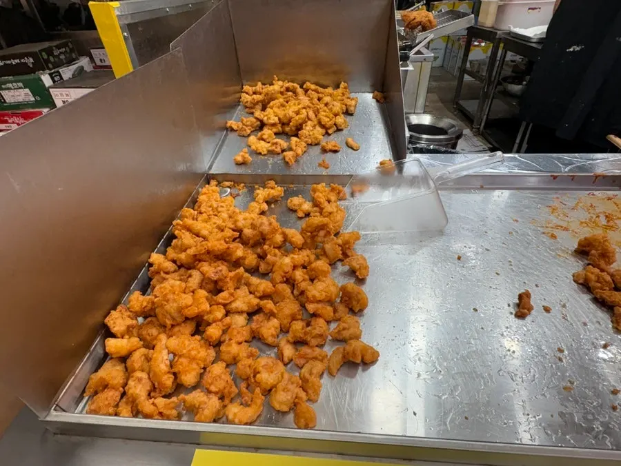 Packaged medium-spicy dakgangjeong in the large size