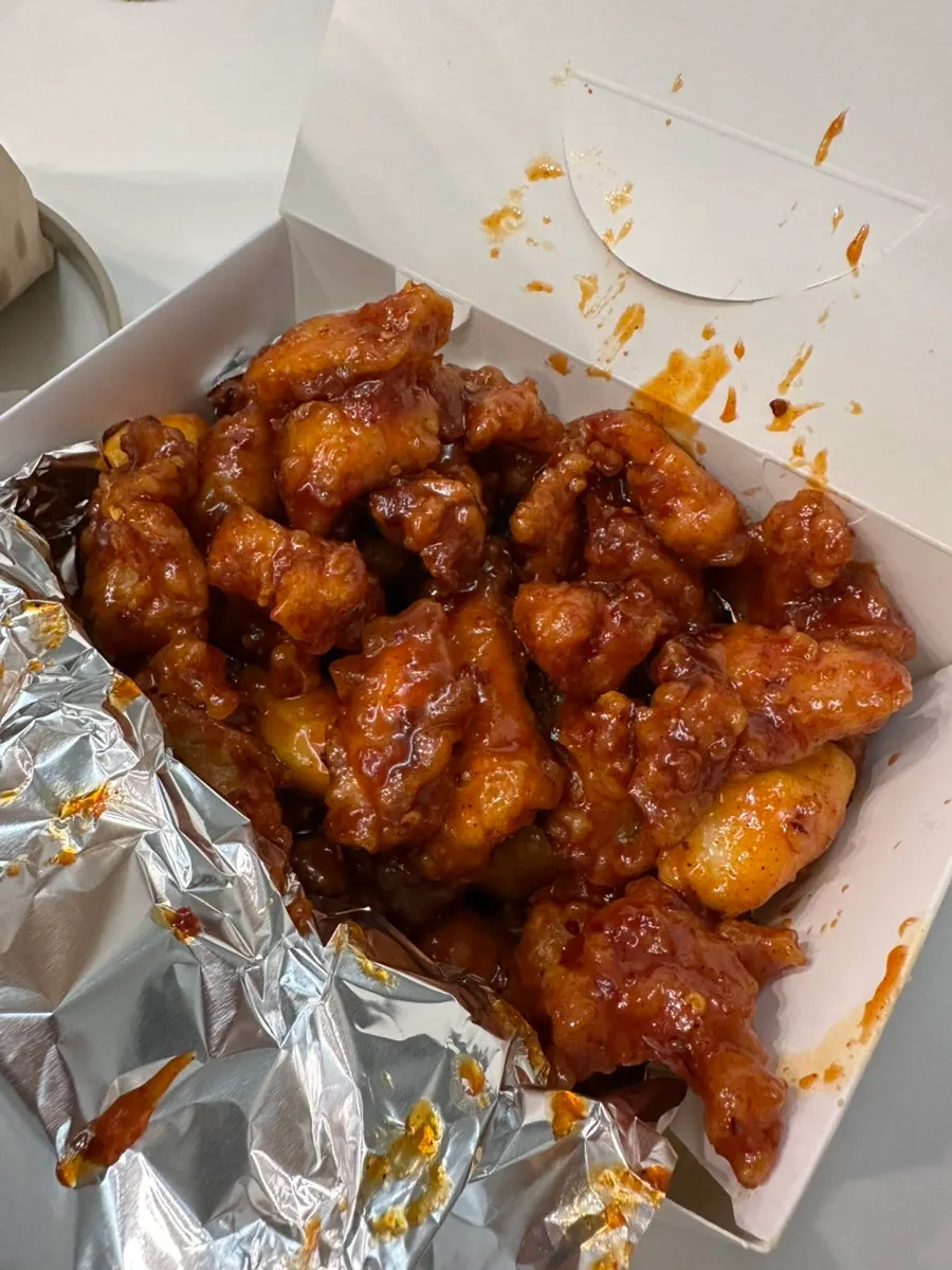 암사시장과 치킨 메뉴 관련 사진
