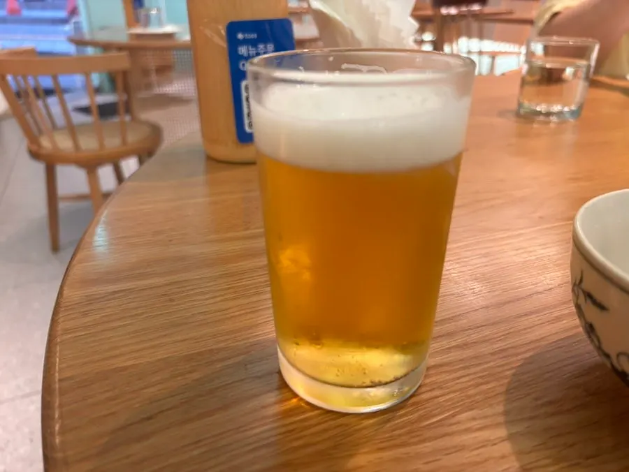 켈리 맥주 200cc 두 잔