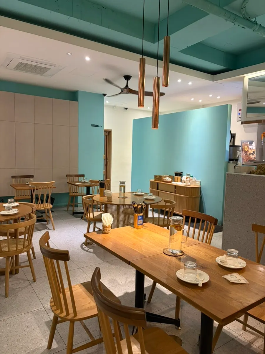 Seating inside Anan Gangnam Direct Store