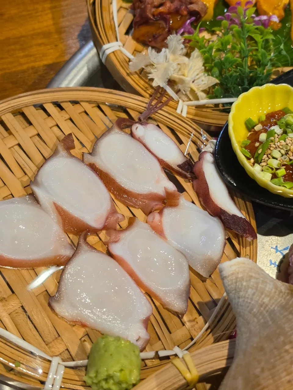 Boiled deep-sea turban shell and octopus sukhoe