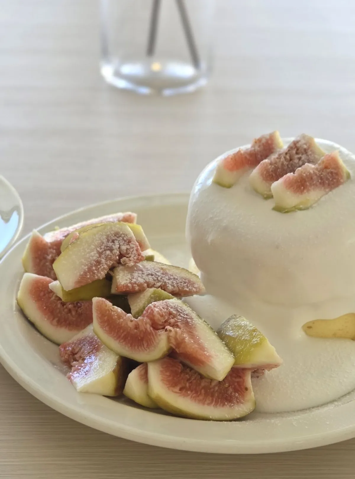 Fig soufflé pancake at Andamiro Pancake Cheonan