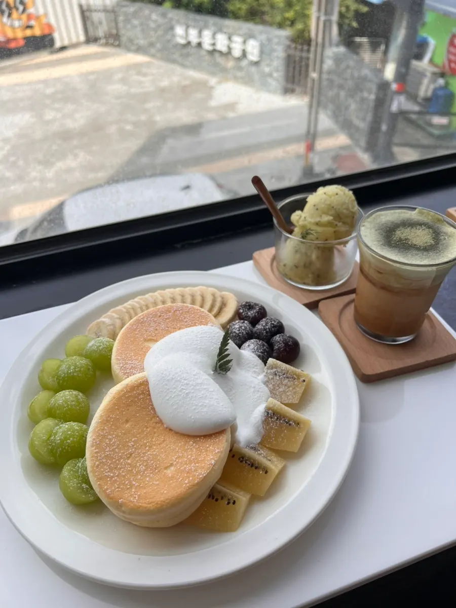 Table of yellow and green-toned soufflé and sorbet